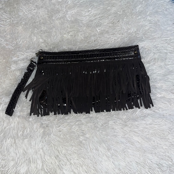 Express Fringe Clutch - Picture 7 of 7